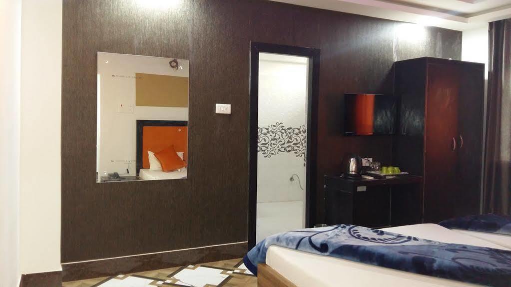 דאוגהאר Hotel Rajkamal מראה חיצוני תמונה