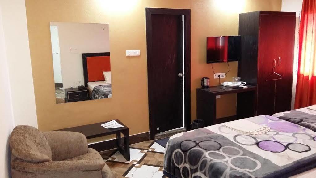דאוגהאר Hotel Rajkamal מראה חיצוני תמונה