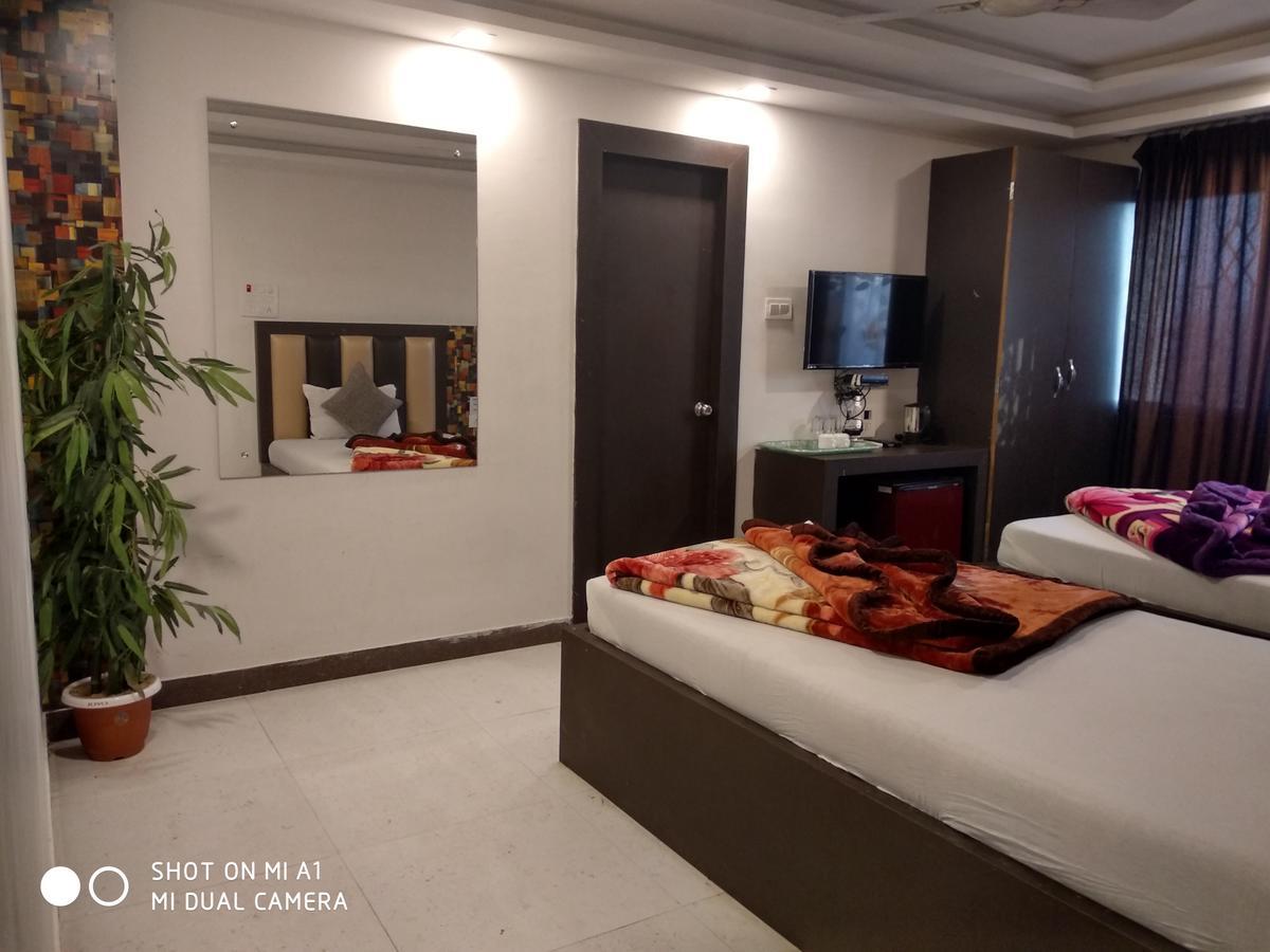דאוגהאר Hotel Rajkamal מראה חיצוני תמונה