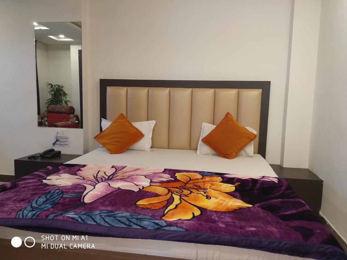 דאוגהאר Hotel Rajkamal מראה חיצוני תמונה