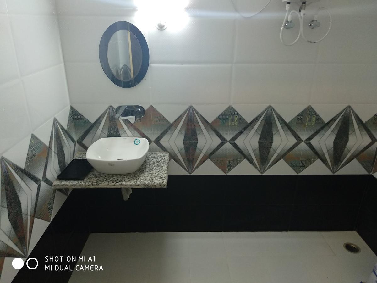 דאוגהאר Hotel Rajkamal מראה חיצוני תמונה