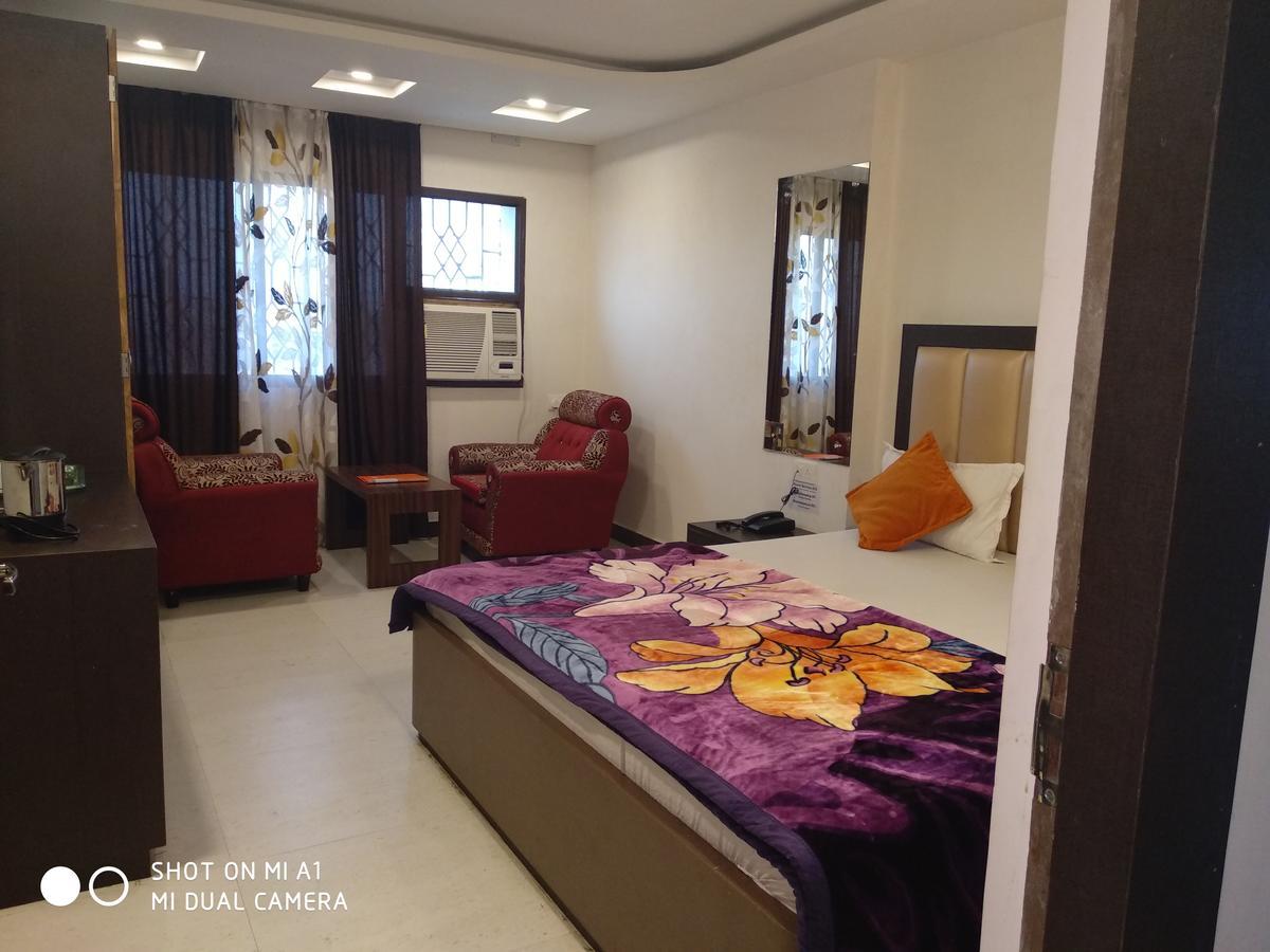 דאוגהאר Hotel Rajkamal מראה חיצוני תמונה